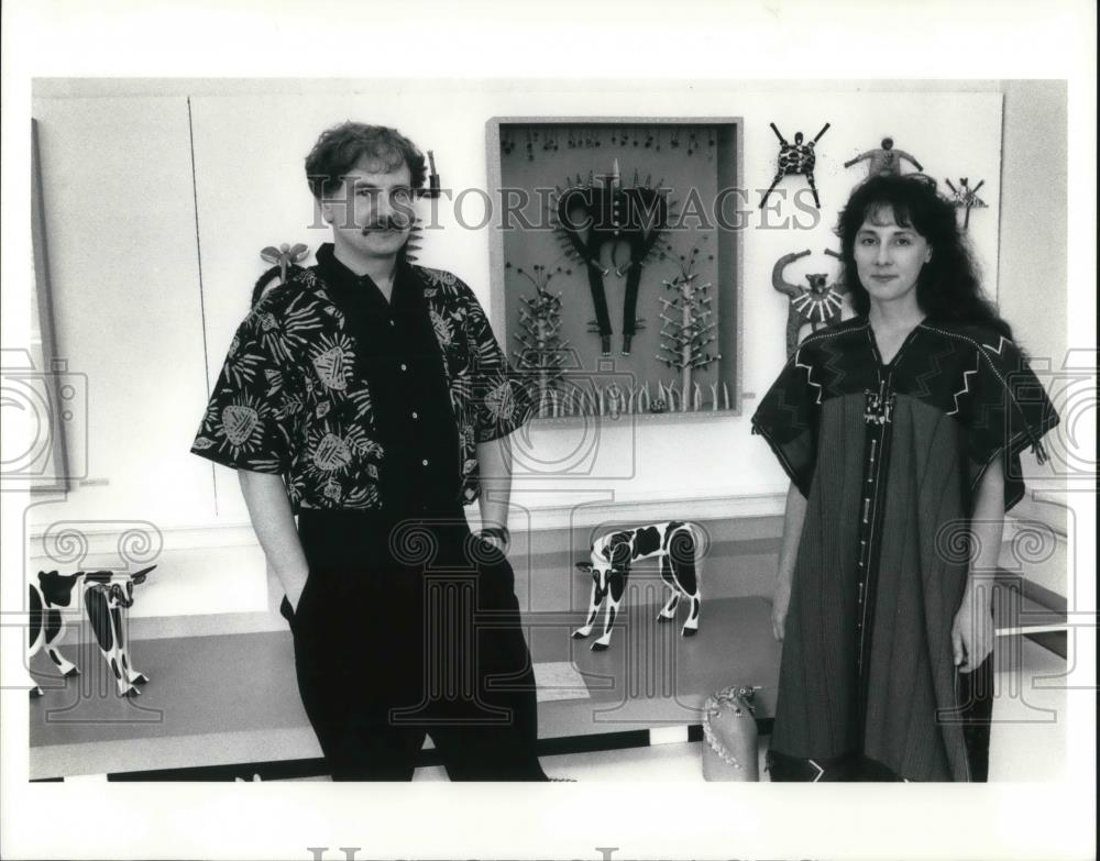 1991 Press Photo TP Speer &amp; Deborah Banyas At Folkarte Gallery - Historic Images