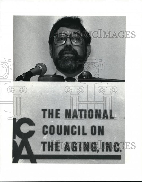 1990 Press Photo Neal E Cutler one of speakers at Beachwood Marriott ...
