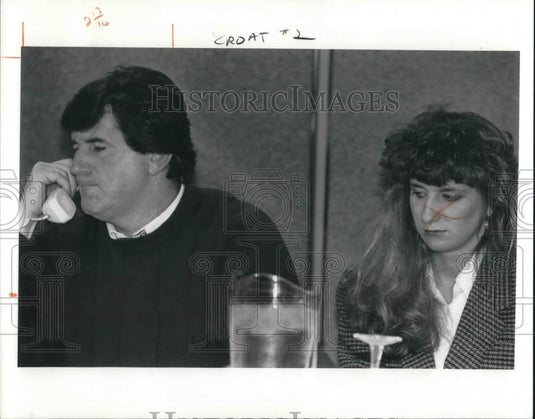 1991 Press Photo Mate Brkic Talks to Son in Croatia as Daughter Doris Listens - Historic Images
