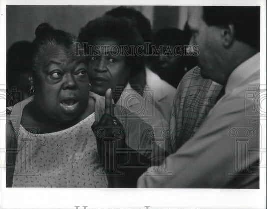 1990 Press Photo Emma Baird & City Service Dir Anthony DiPietro - Historic Images