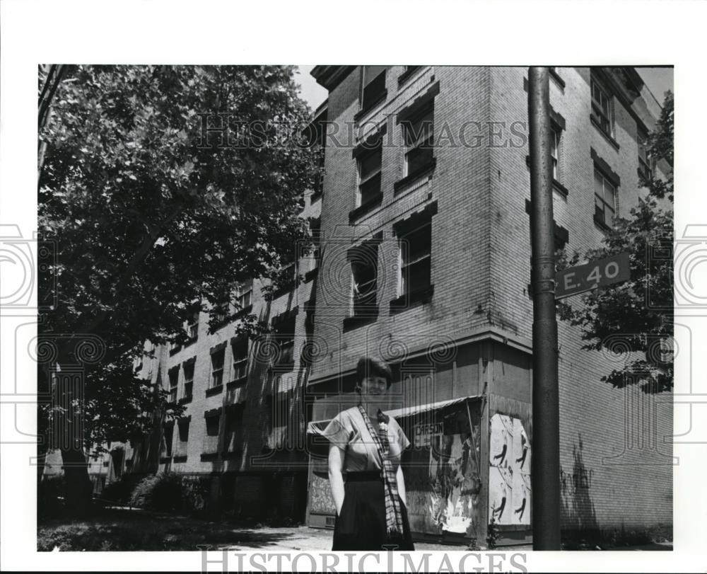 1991 Press Photo Apartments at E 40th and Prospect, To be rehabbed Barb Clint - Historic Images