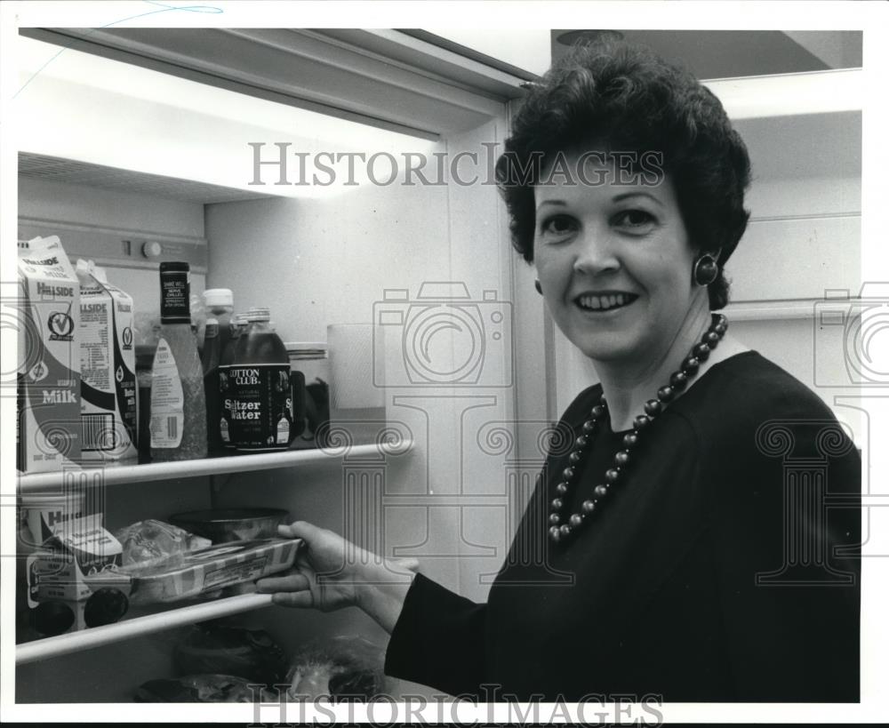 1991 Press Photo Marcia Copeland Author of Betty Crocker Cookbook - Historic Images