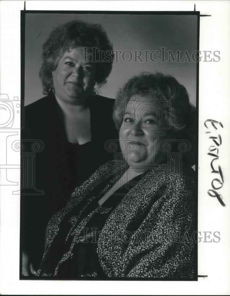 1991 Press Photo Twin Sisters Licia &amp; Lucia Colombi CoDirectors Ensamble Theater - Historic Images