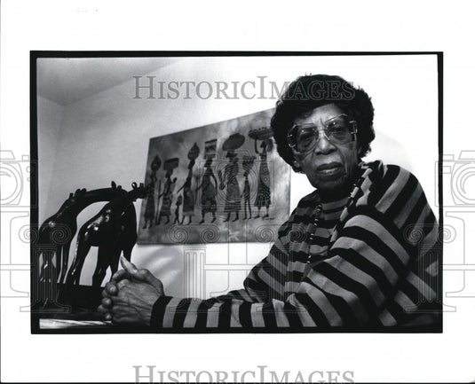 1992 Press Photo Elizabeth Clarke - cva08110 - Historic Images