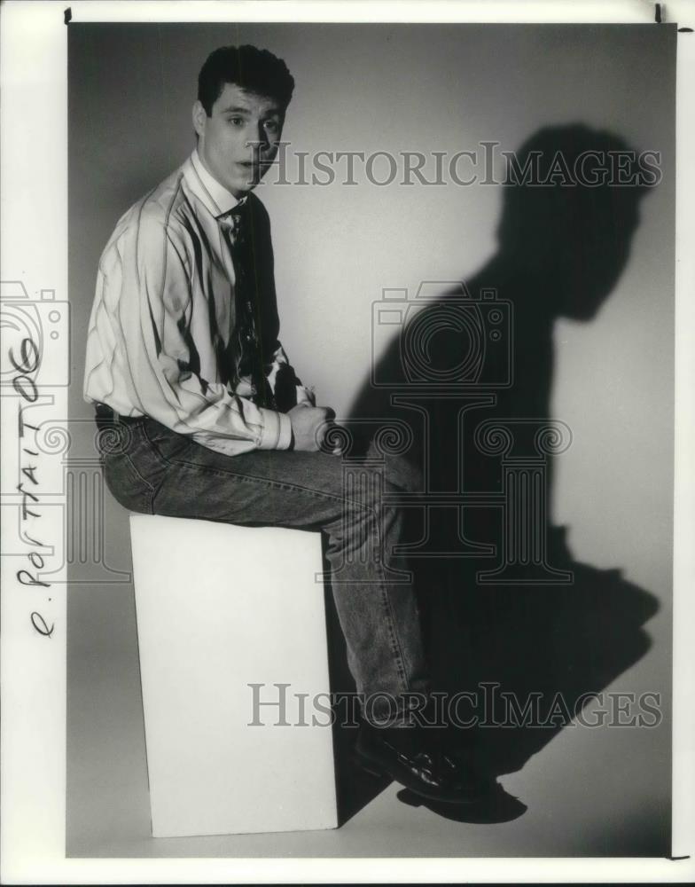 1990 Press Photo Paul Brown director of Hamburger Hamlet at CSU - cva02958 - Historic Images