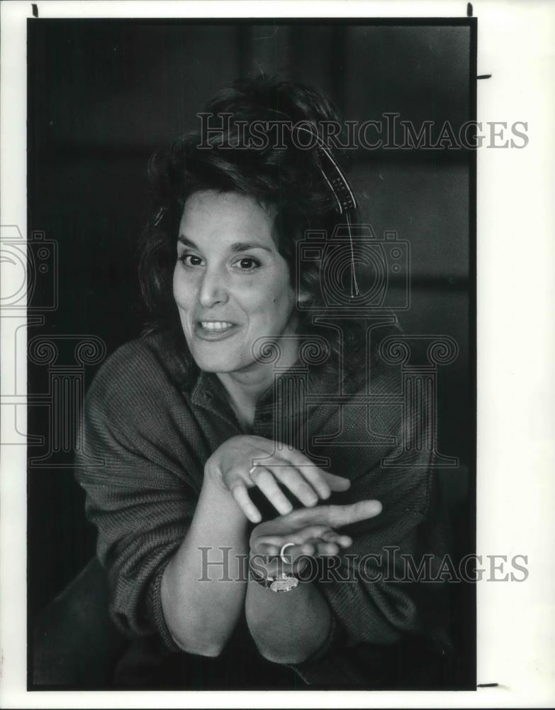 1990 Press Photo Mama Drama Playwright Leslie Ayvaziian - Historic Images