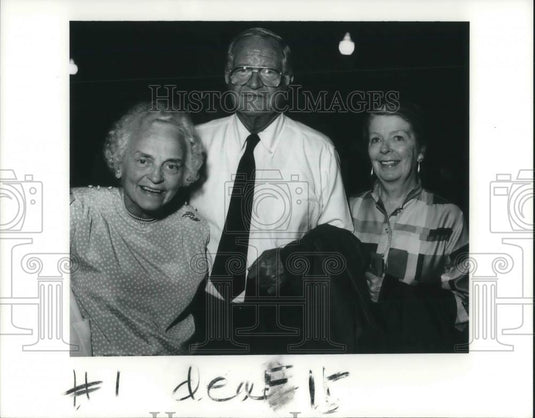 1991 Press Photo Elizabeth Flory Kelly & Board of Trustees Mr & Mrs Cyrus Eaton - Historic Images