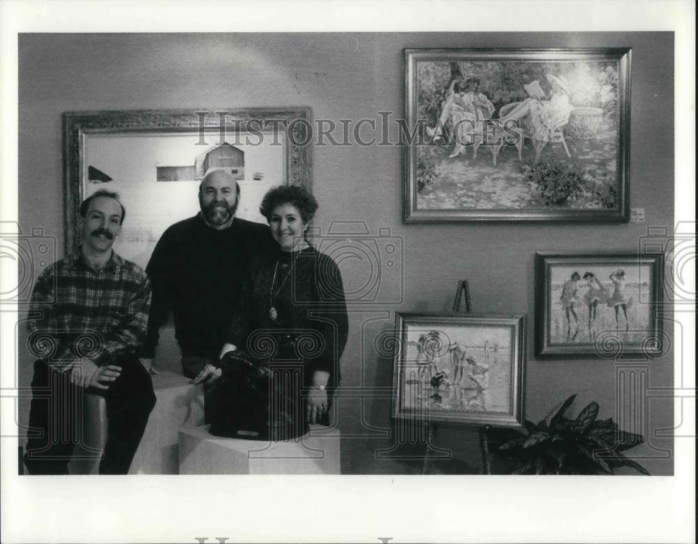 1990 Press Photo Gallery one mentor Jay, Alan, and Norah Lynn Brown - Historic Images