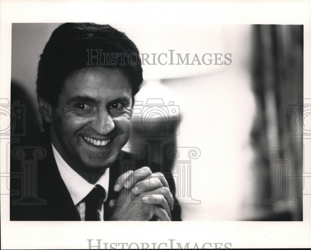 1990 Press Photo Daniel Auteuil is a French film, television and theatre actor - Historic Images