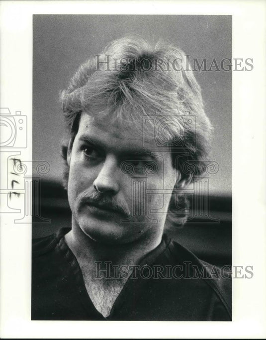 1990 Press Photo Richard Brand in Painesville court - Historic Images