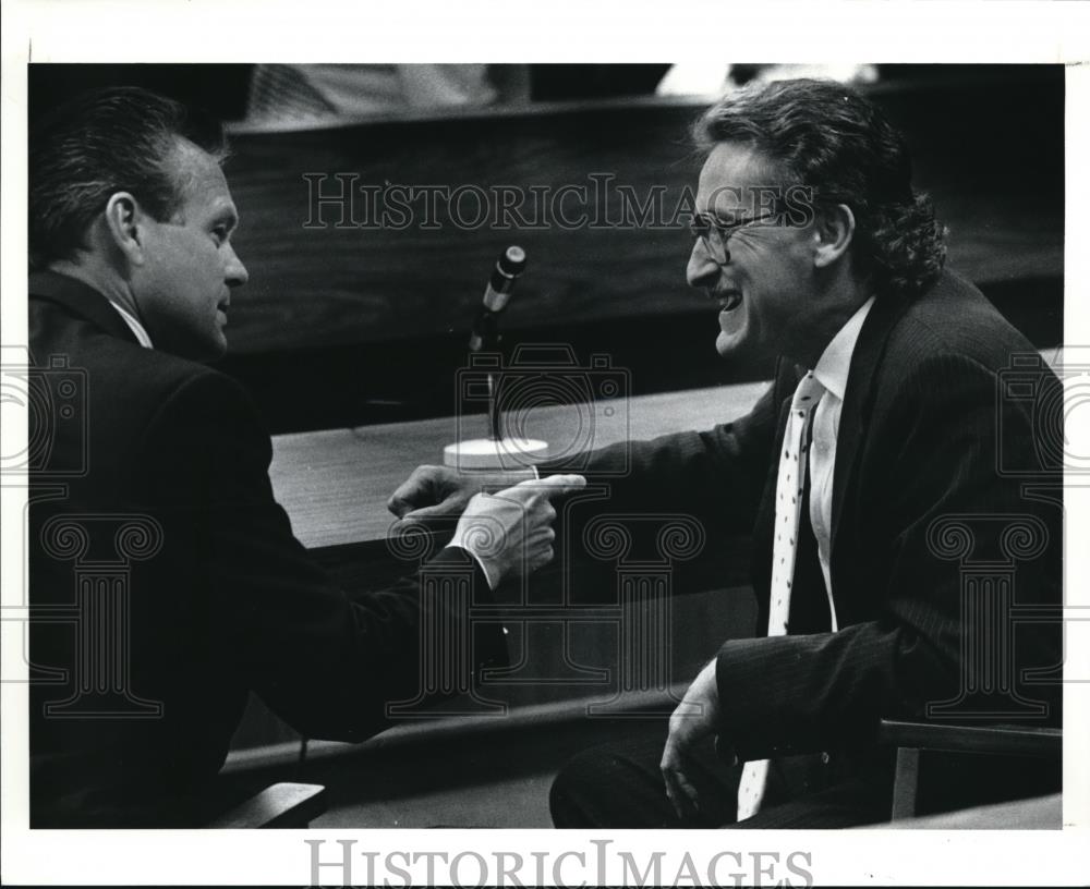 1990 Press Photo Attorney James Burge and Dennis Dall - Historic Images