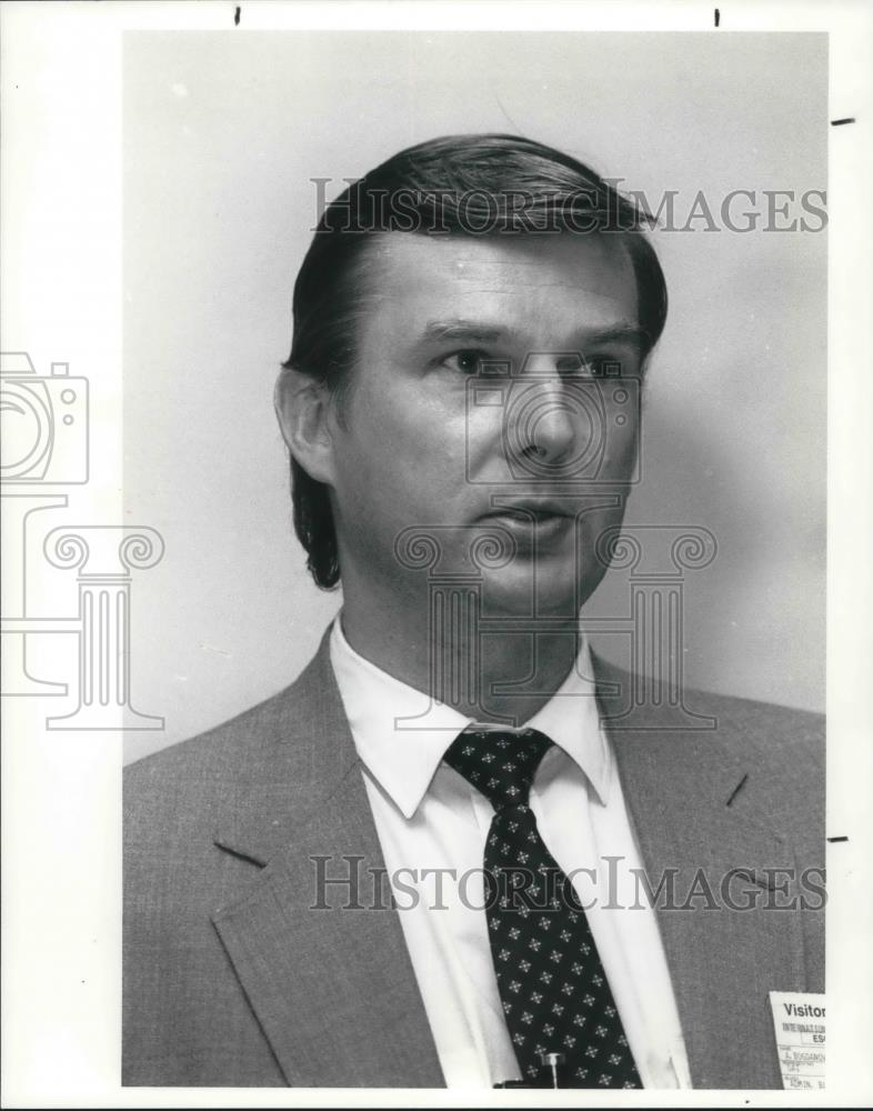 1990 Press Photo Dr. Alexander Bogdanovich at NASA lecture - Historic Images