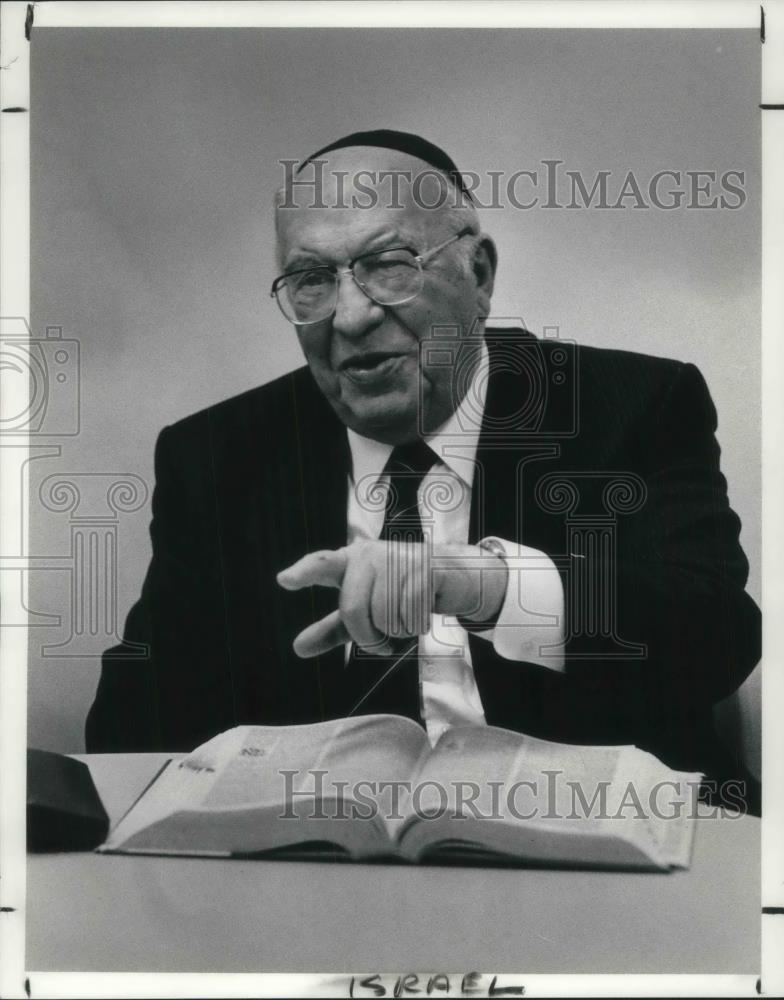 1990 Press Photo Dr. Joseph Burg, Israel&#39;s former Ministry of Religious Affairs - Historic Images