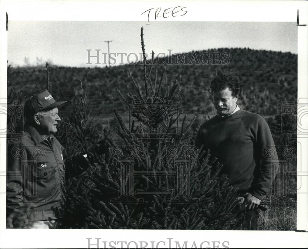 1990 Press Photo Carl, Rick Carlton Christmas Trees - Historic Images