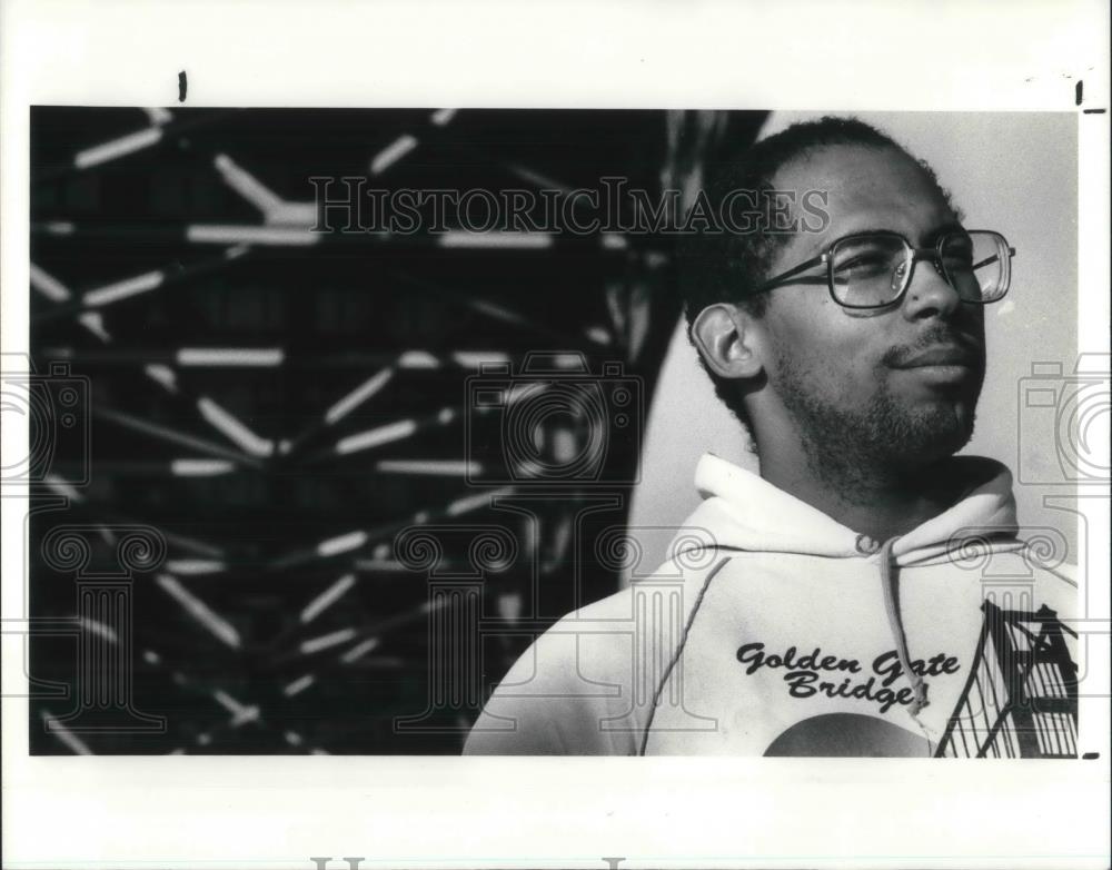 1990 Press Photo An artist with a different perspective, Keith Alexander - Historic Images