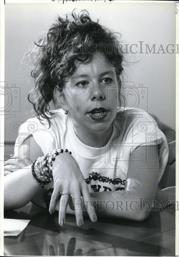 1991 Press Photo Lynda Barry has built a career out of childhood memories - Historic Images