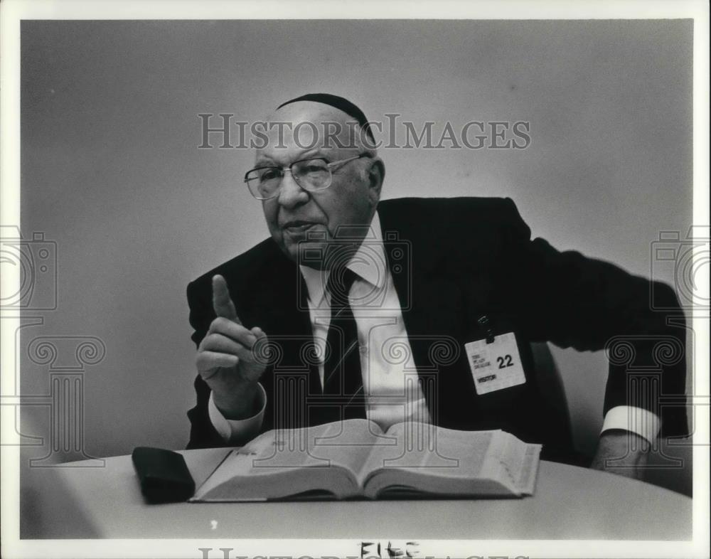 1990 Press Photo Dr Joseph Burg Former Israeli Minister of Religious Affairs - Historic Images