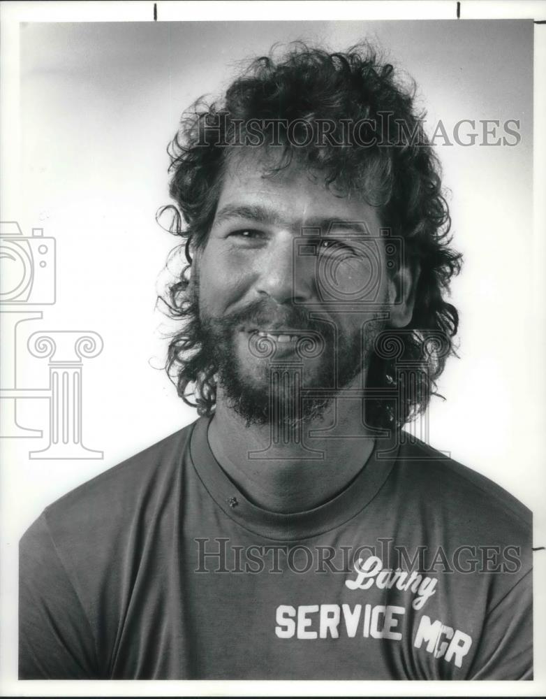 1990 Press Photo Larry Babig Who Is Learning To Read - Historic Images