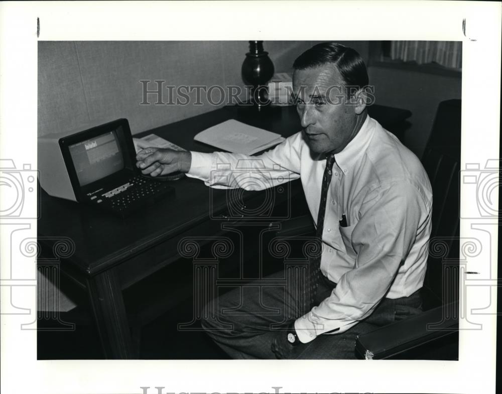 1991 Press Photo Larry N. Biddinger, District Manager at Ohio Bell - Historic Images