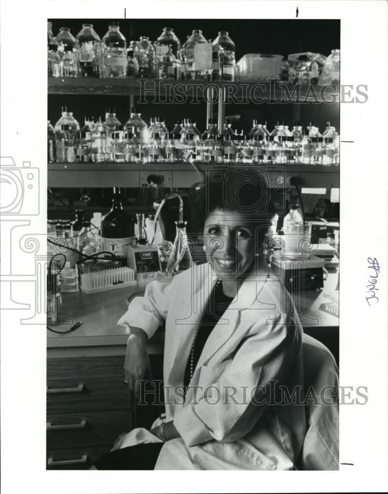 1990 Press Photo Dr Nina Agabian Director of Research, Global Health Science - Historic Images