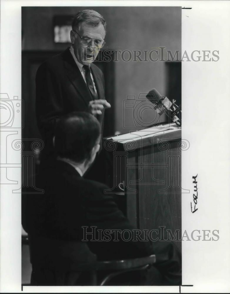 1991 Press Photo Mayors Monday town meeting on the Cleveland City Schools - Historic Images