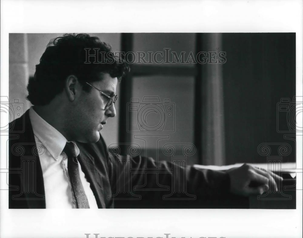 1992 Press Photo Medina County Auditor Ferris Brown - Historic Images