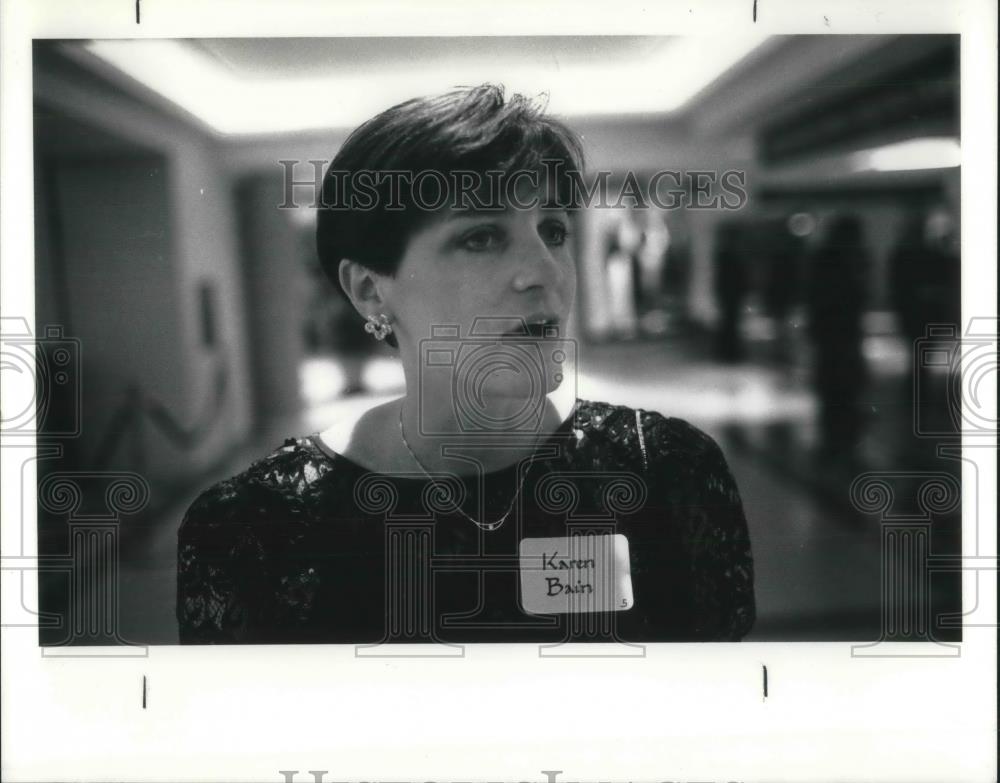 1990 Press Photo Karen Bain Co-Chairman Cleveland hearing and speech. - Historic Images