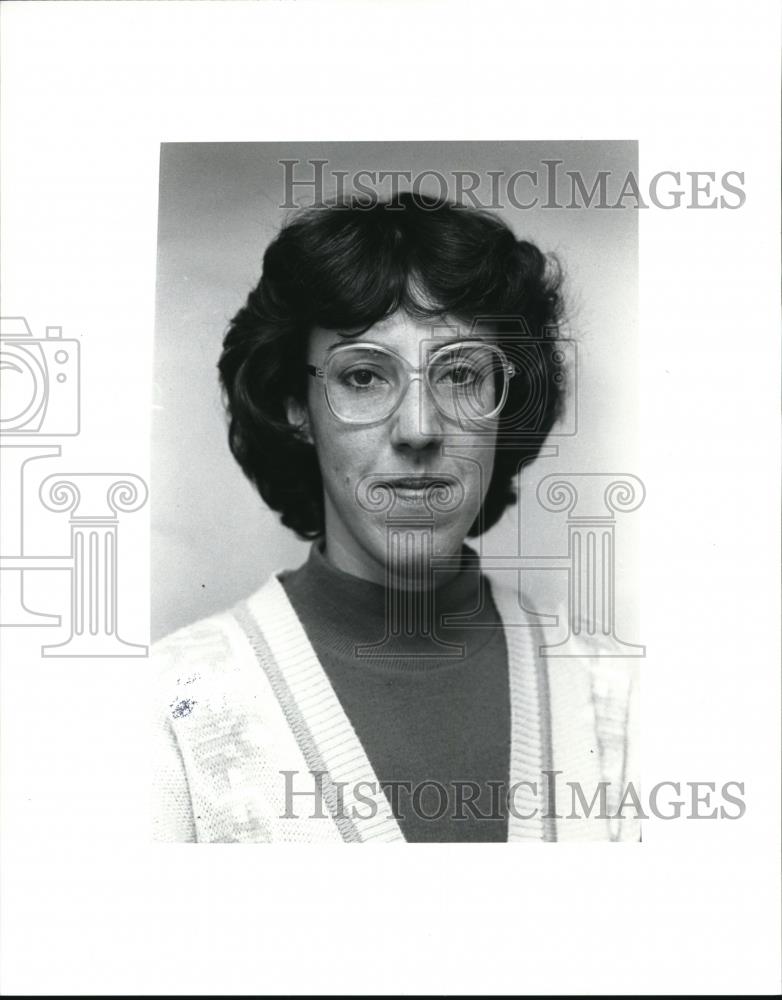 1990 Press Photo Sally Clark Bejamin rose institute - Historic Images