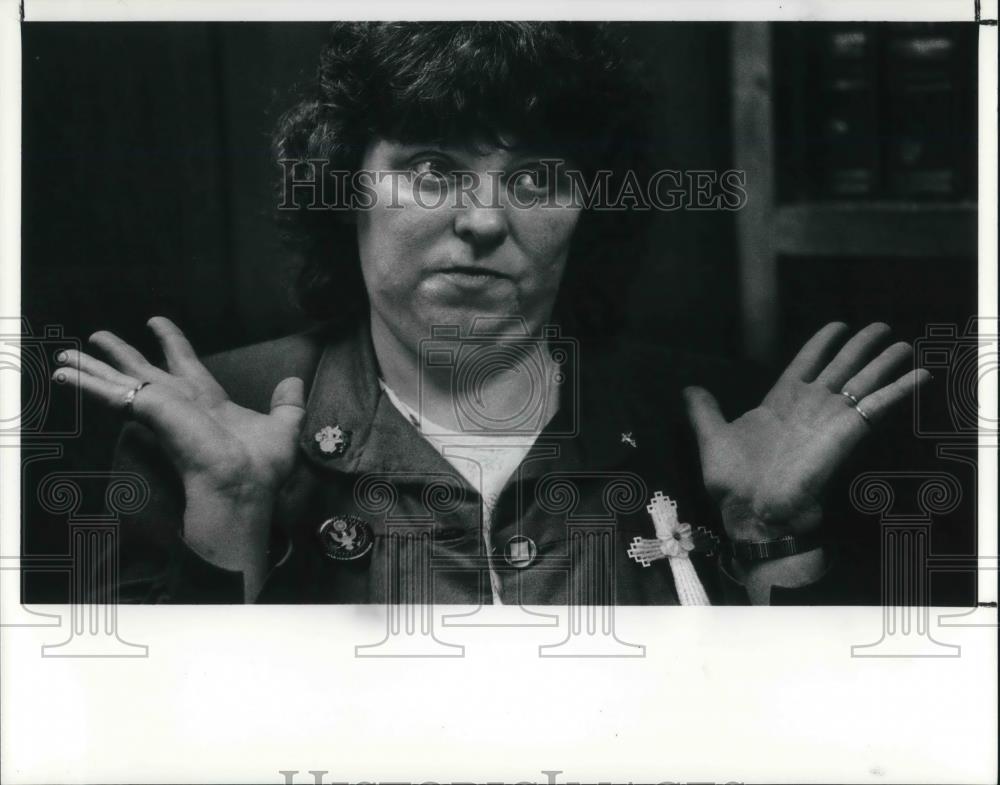 1991 Press Photo Sharon Burger of Geauge County Department of Aging - Historic Images