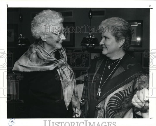 1991 Press Photo Kay Ballard Party. Peg and Dagmar Celeste - Historic Images