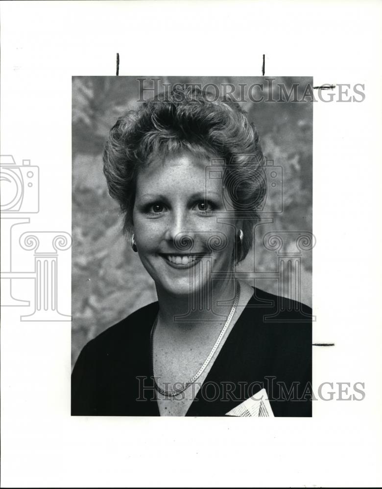 1991 Press Photo Charlene M. Berry Employee Cleveland City clerks office - Historic Images