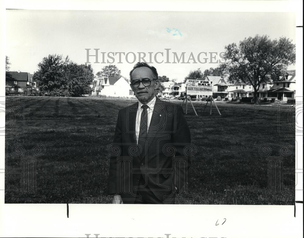 1990 Press Photo John D. Bland of Glenville Development Corporation - Historic Images