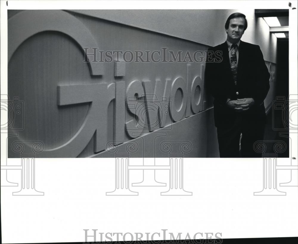 1991 Press Photo Robert Clancy Executive Creative Director of Griswold Inc. - Historic Images