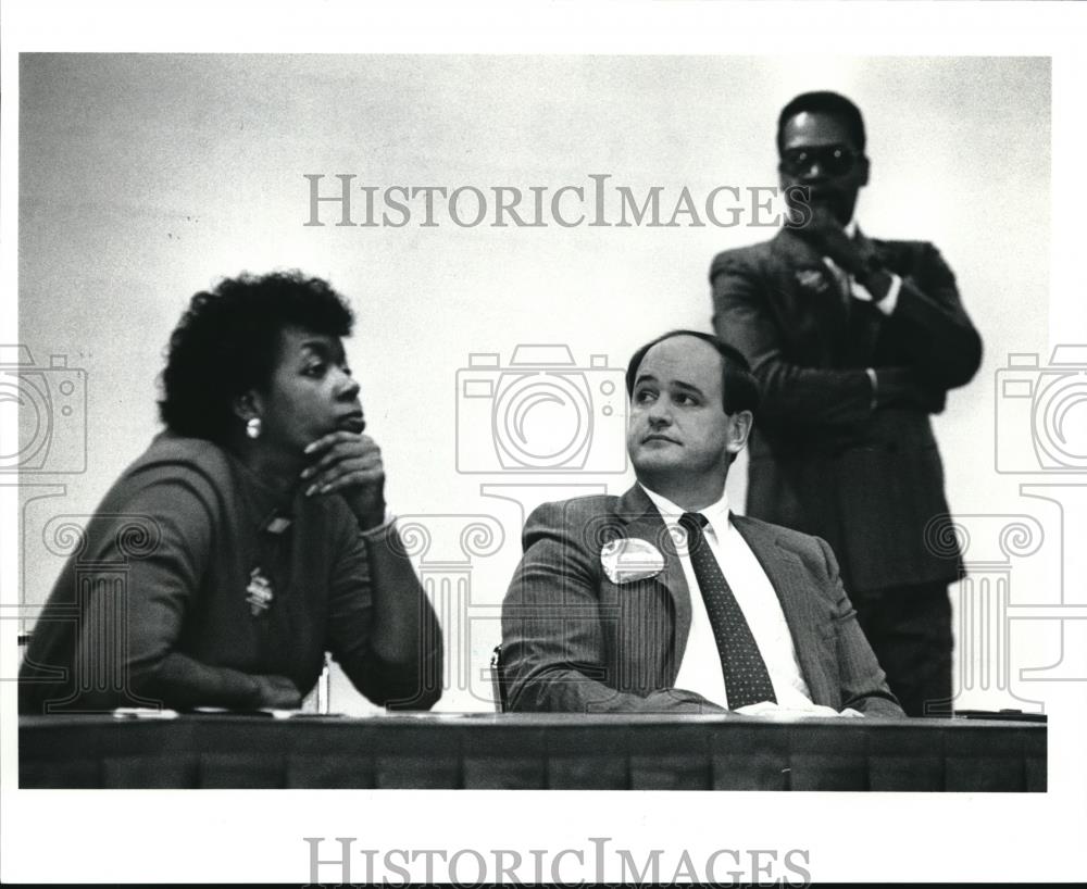 1991 Press Photo Judge Stephanie Tubbs Jones and Judge Michael J. Corrigan - Historic Images