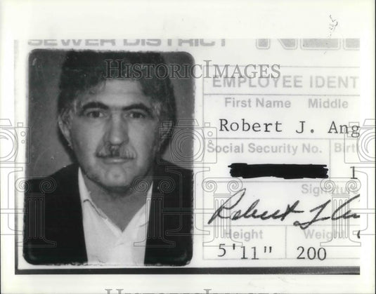 1990 Press Photo Robert J.Ang killed in explosion at Southernly sewer district. - Historic Images