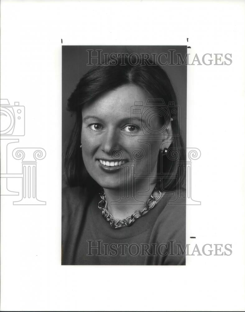 1990 Press Photo Amanda Bennett Author of The Death of the Organization Man. - Historic Images