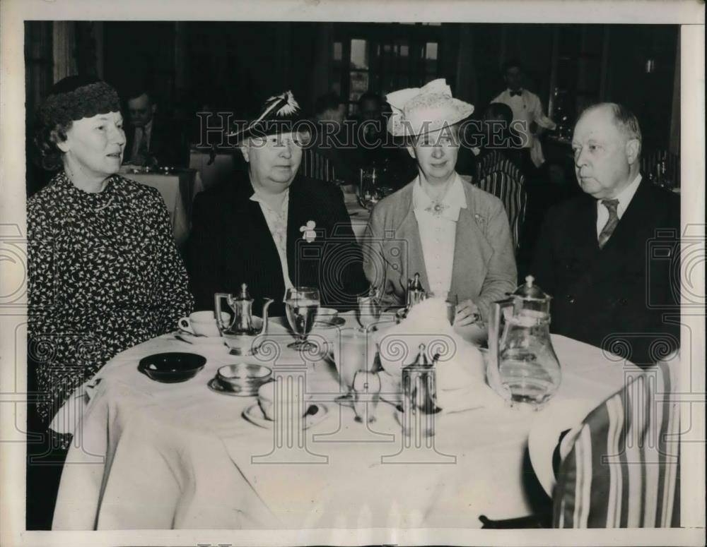 1939 Press Photo Mary Winslow M Anderson M Van Kleeck Social Work Conf New York - Historic Images