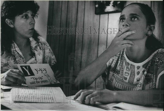 1991 Press Photo Kristen Bowen thinks of a Y word - Historic Images