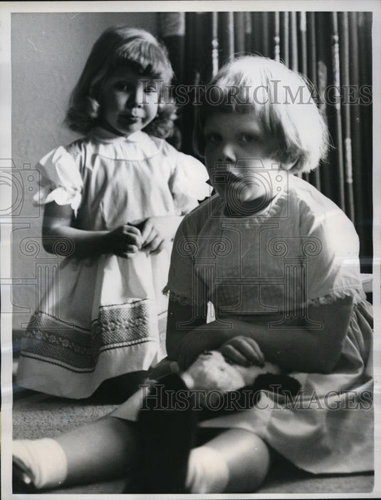 1931 Press Photo Kammy and Sheila McGrath were selected as 1961 poster children - Historic Images