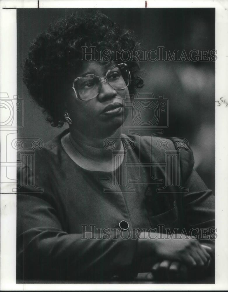 1990 Press Photo Judge Sam Zingale Sentences Barbara Anderson - Historic Images