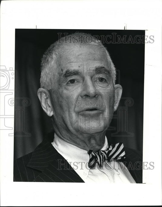 1990 Press Photo Archibald Cox - Historic Images