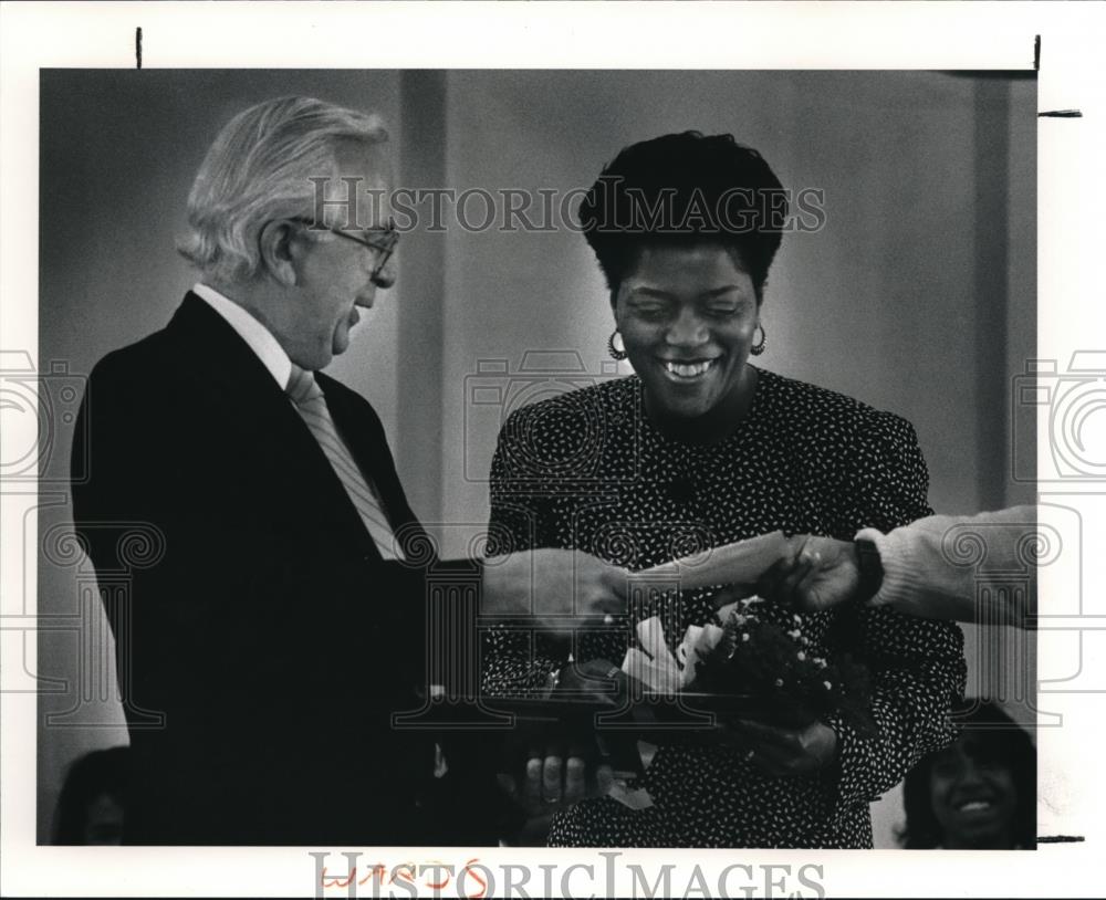 1991 Press Photo Joan Cade teacher of the year - Historic Images