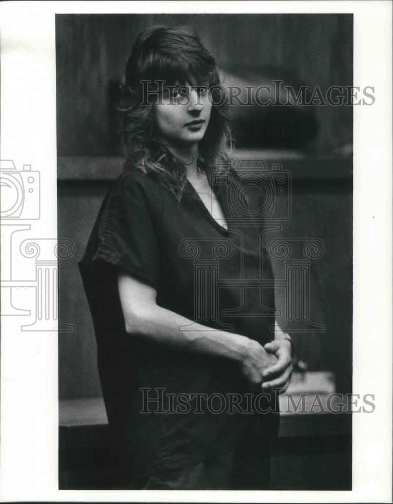 1991 Press Photo Carla J. Edwards arrested of Child Endangerment while pregnant. - Historic Images