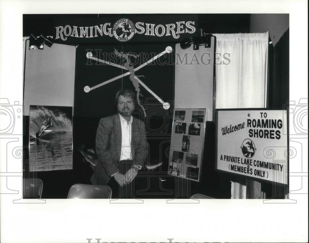 1990 Press Photo Home and Flower Show Richard Bouck of Roaming Shores - Historic Images