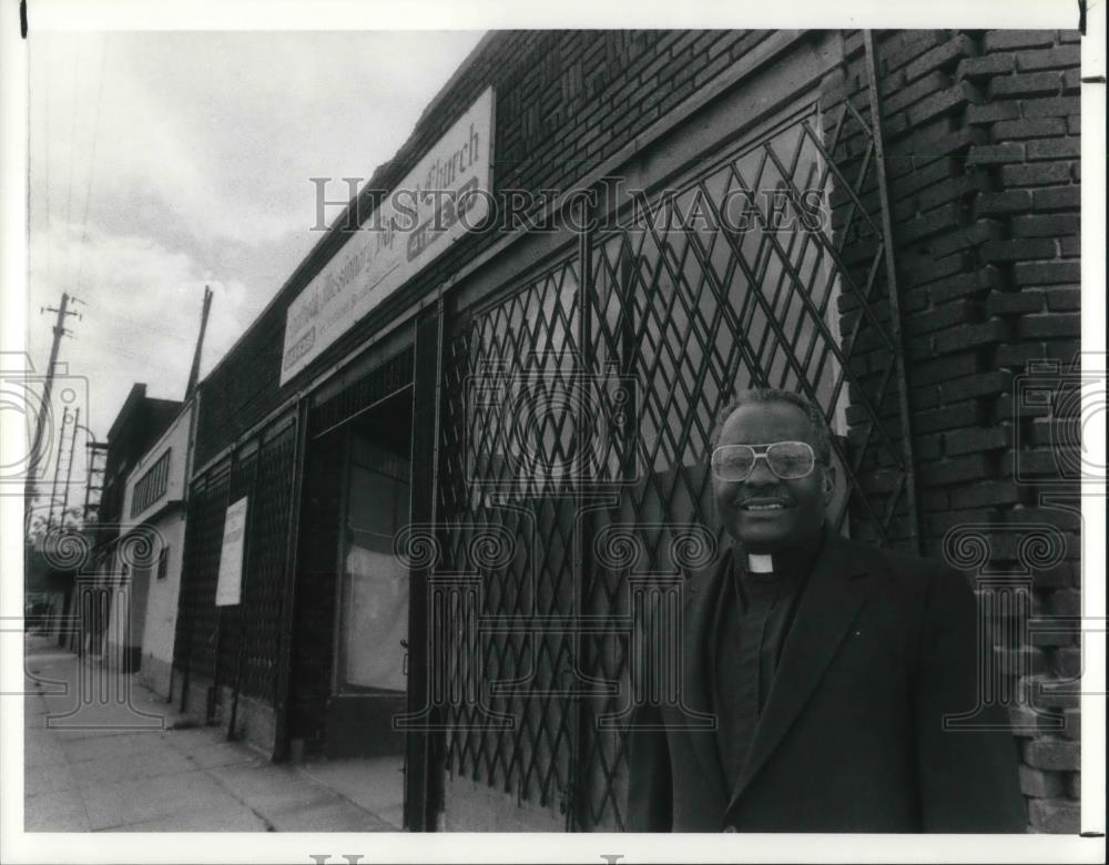 1990 Press Photo Nathaniel Bolden, Anathoth missionary Baptist Church. - Historic Images