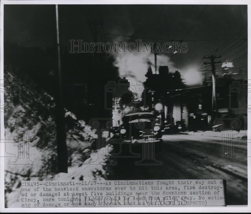 1950 Press Photo Fire destroyed at least five buildings at Cincinnati, Ohio - Historic Images