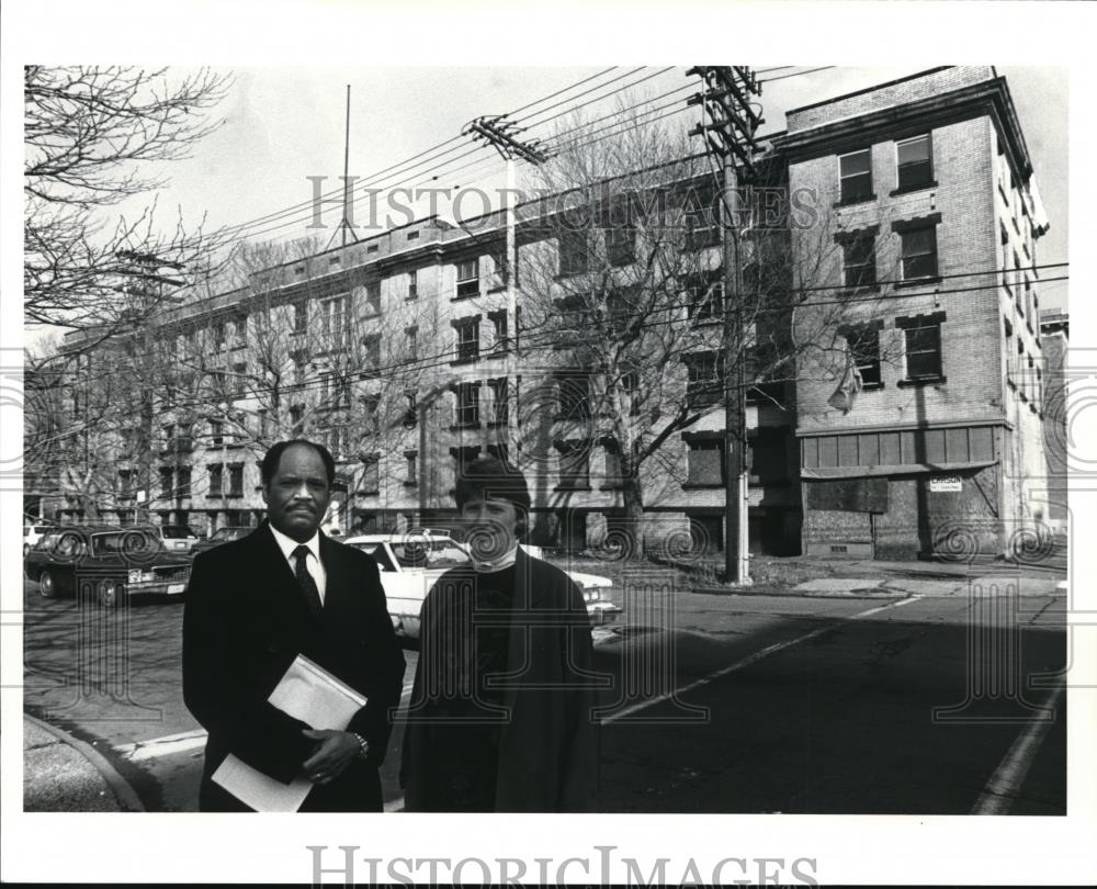 1991 Press Photo Henry West And Barbara Clint - Historic Images