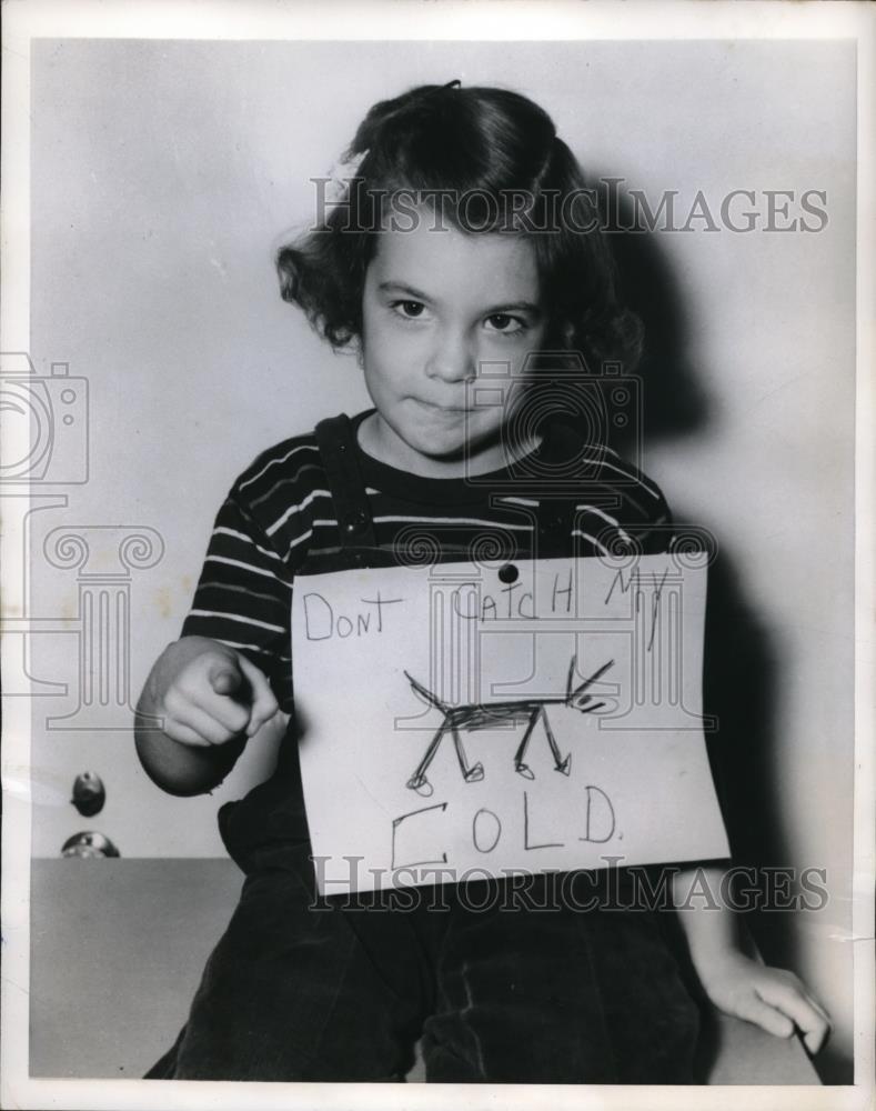 1949 Press Photo 4-year-old Janet Almand claimed that she got colds from horses - Historic Images