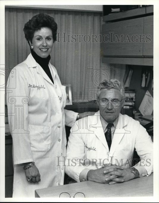 1991 Press Photo Dr. Wilma and John A. Bergeld Cleveland Clinic - Historic Images