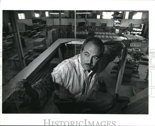 1991 Press Photo Mike Credico Small Businessman Hit Hard By Recession - Historic Images